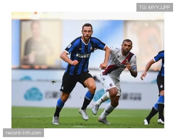 格里马尔多防守策略解析:构筑稳健防线的关键方法 格里马尔多防守策略解析:构筑稳健防线的关键方法