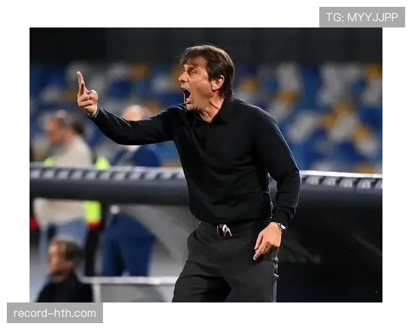 米兰球迷痛心:防守漏洞成为球队崛起路上的最大危机 米兰球迷痛心:防守漏洞成为球队崛起路上的最大危机